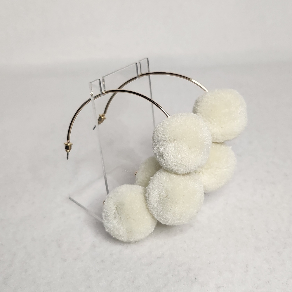 Vogue 21 New York Pom Pom Thread Metal Hoop Earring Soft Ivory-Colored Pom Poms